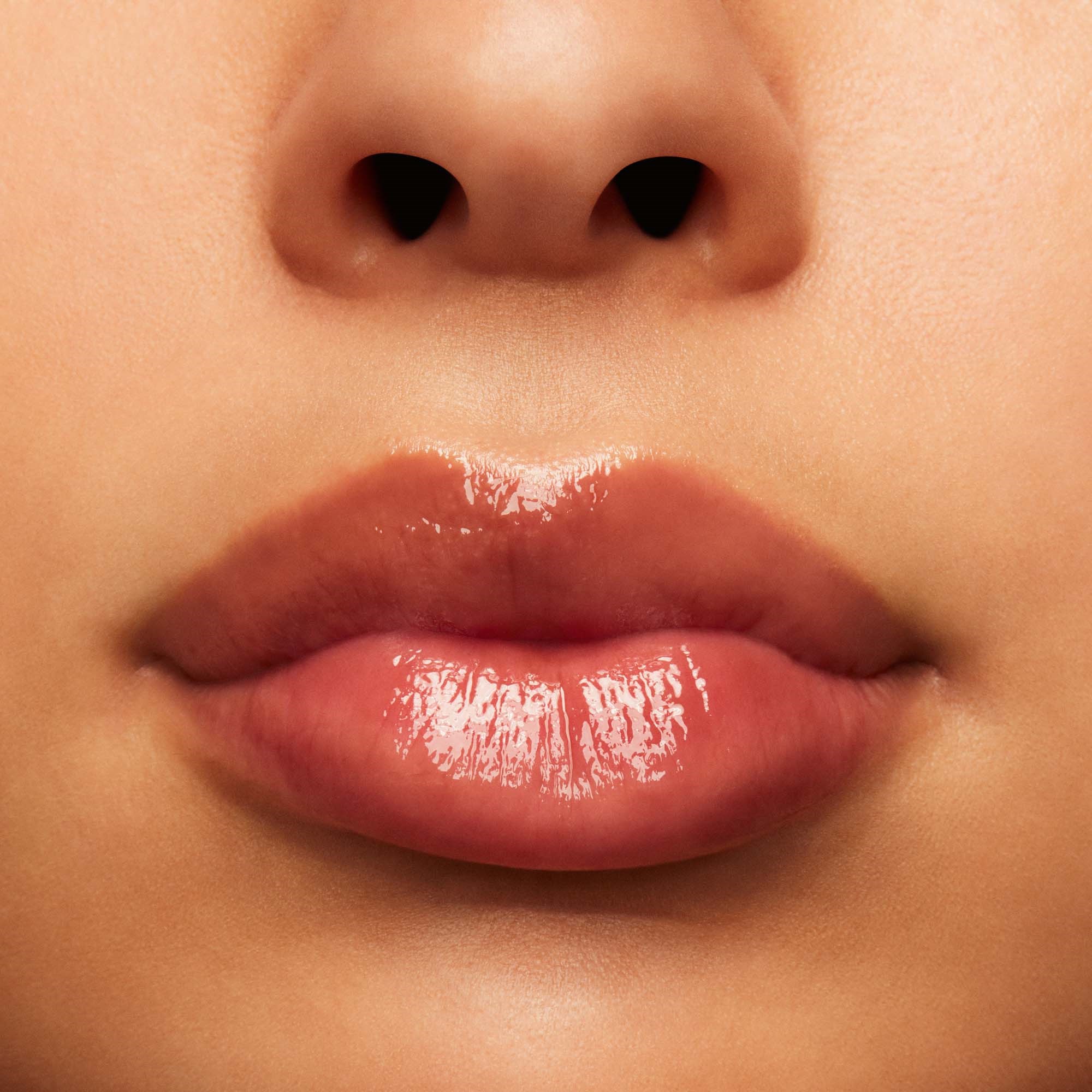 MAC Cosmetics Squirt Plumping Gloss Stick Lower Cut (obrázok 3)