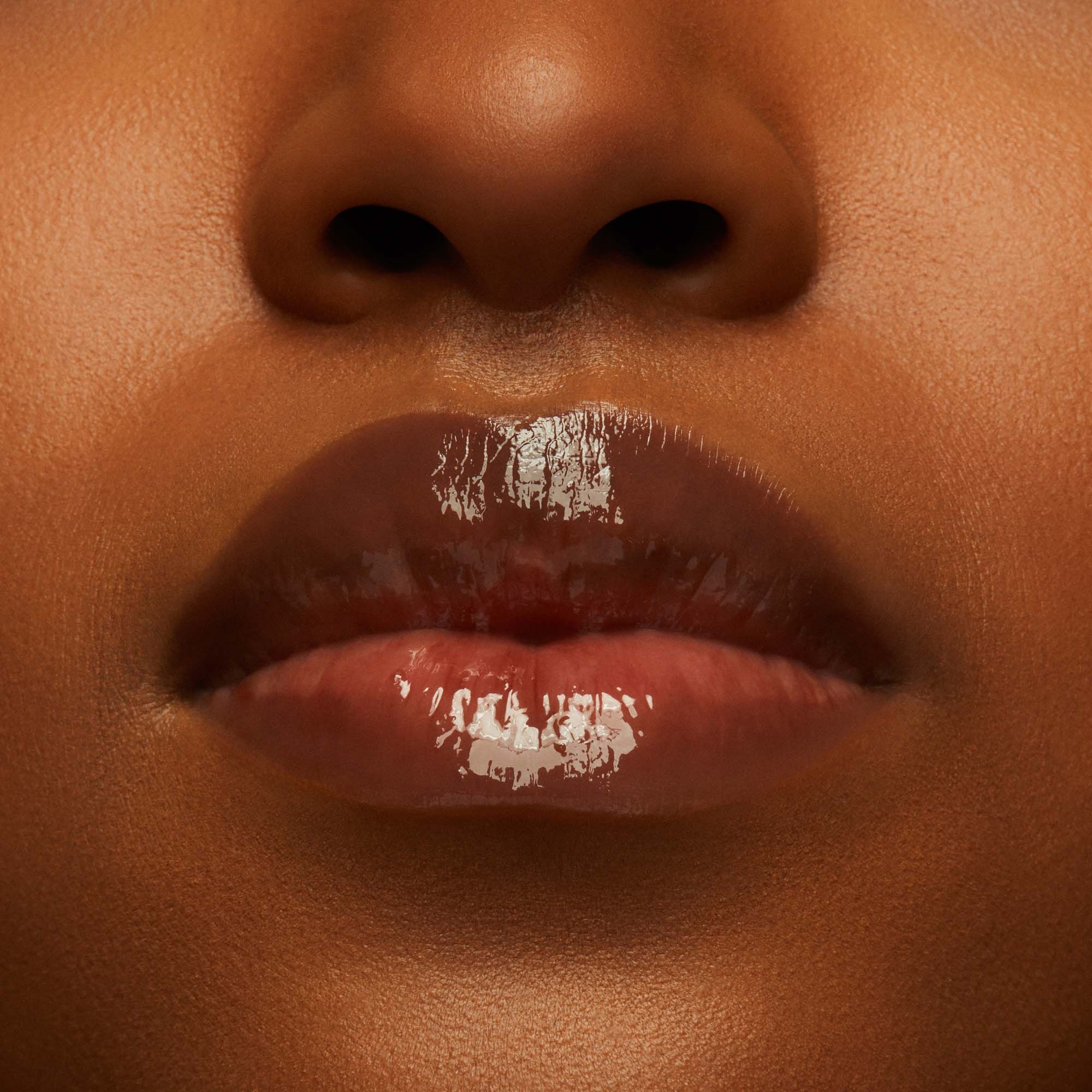 MAC Cosmetics Squirt Plumping Gloss Stick Lower Cut (obrázok 4)