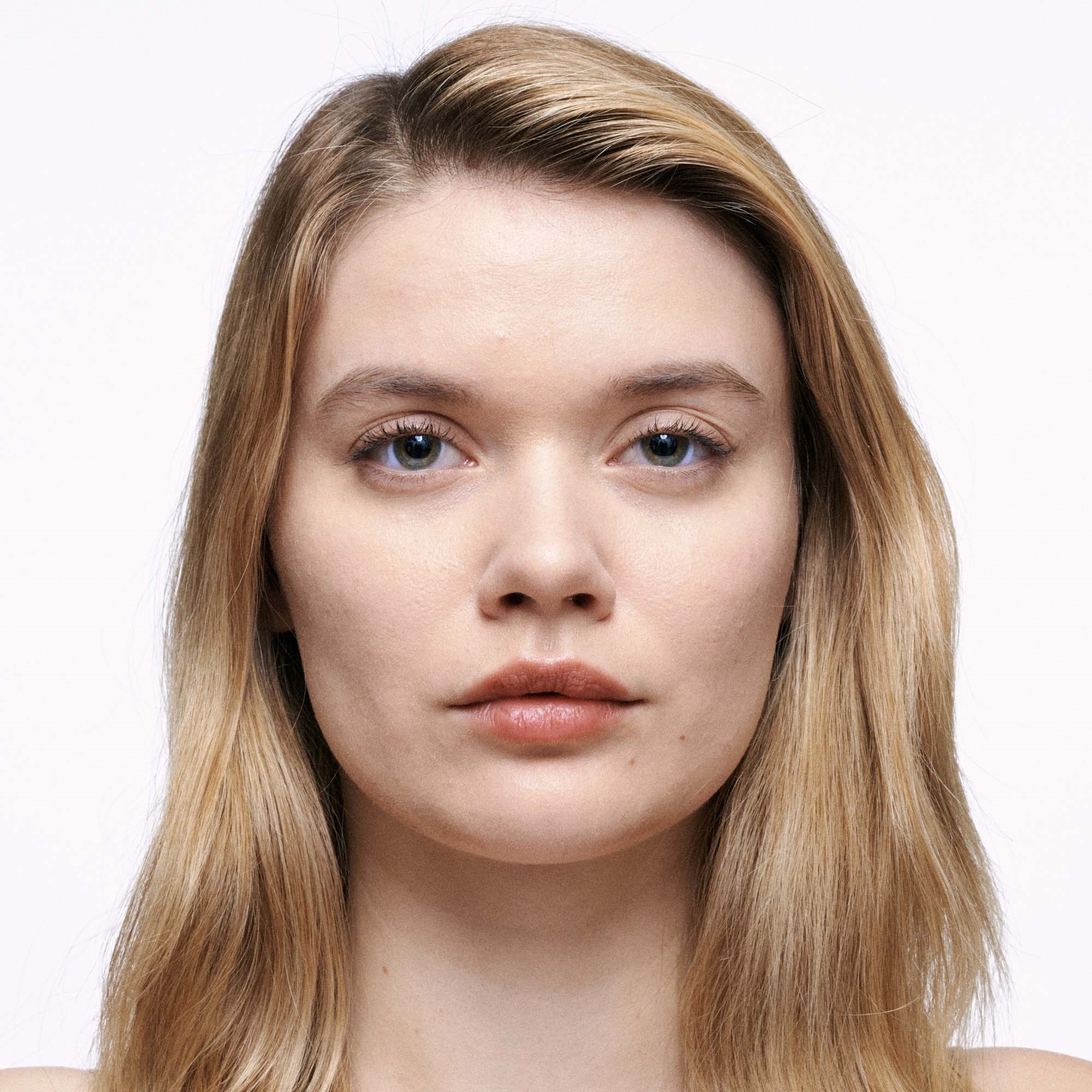 MAC Cosmetics Studio Fix 36HR Smooth Angles Concealer NC15 (obrázok 3)