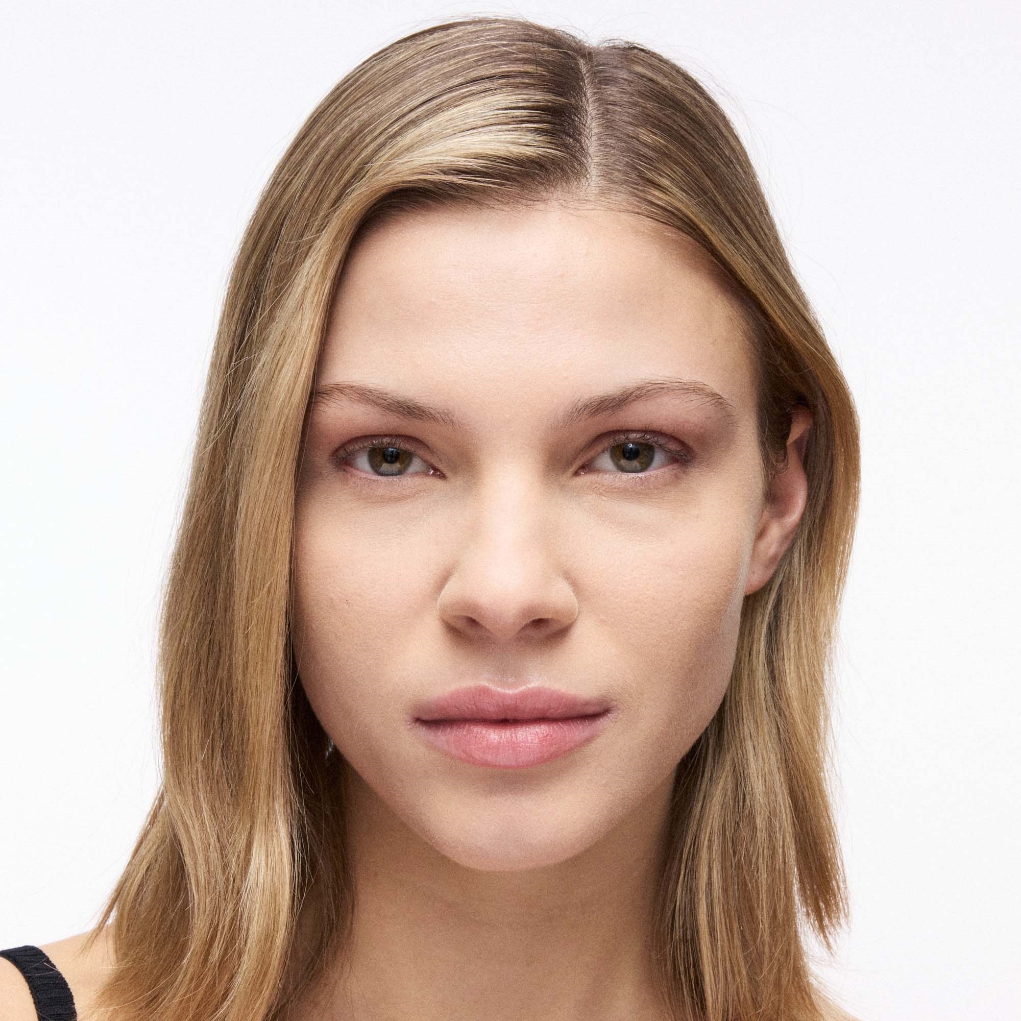 MAC Cosmetics Studio Fix 36HR Smooth Angles Concealer NC25 (obrázok 3)