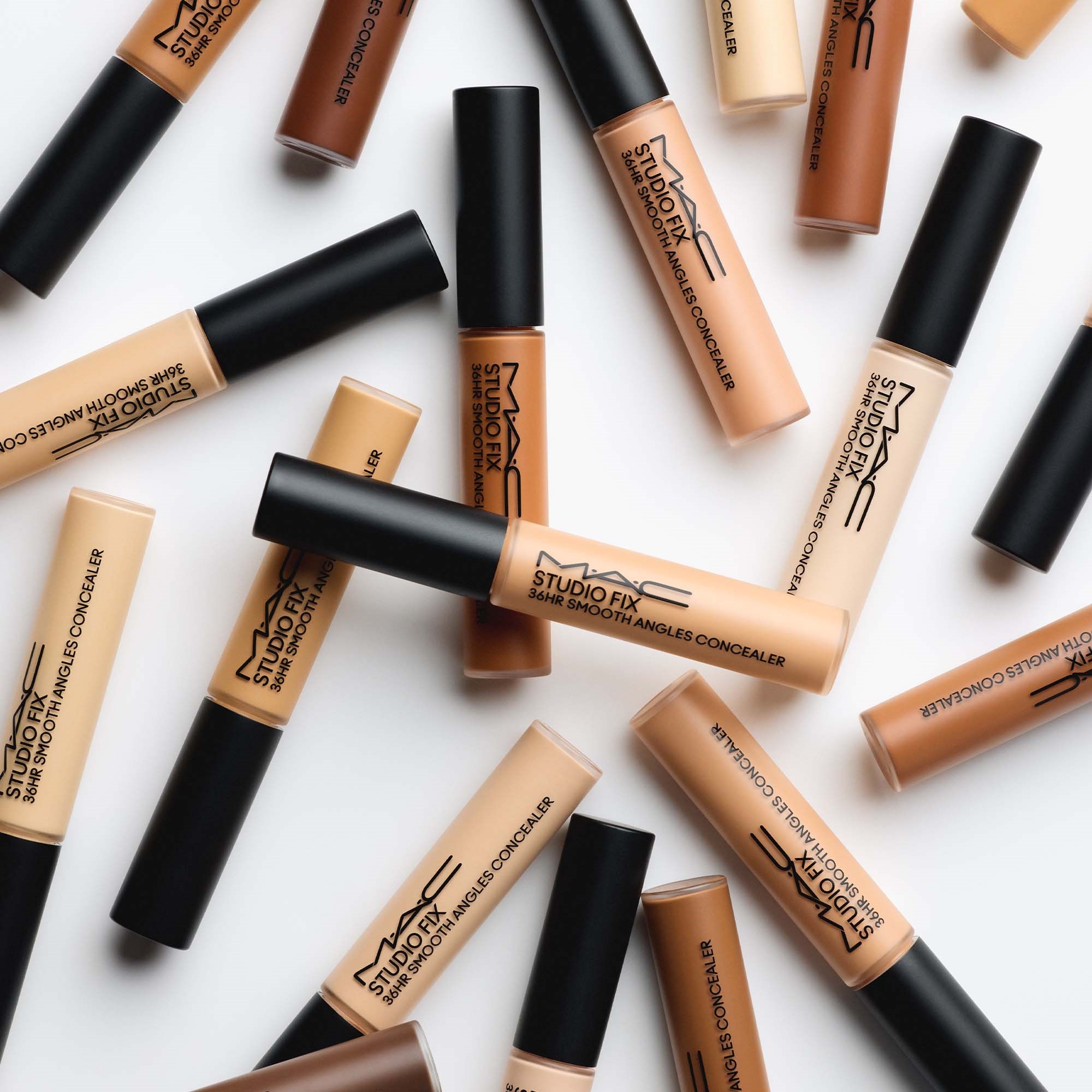 MAC Cosmetics Studio Fix 36HR Smooth Angles Concealer NW20 (obrázok 4)