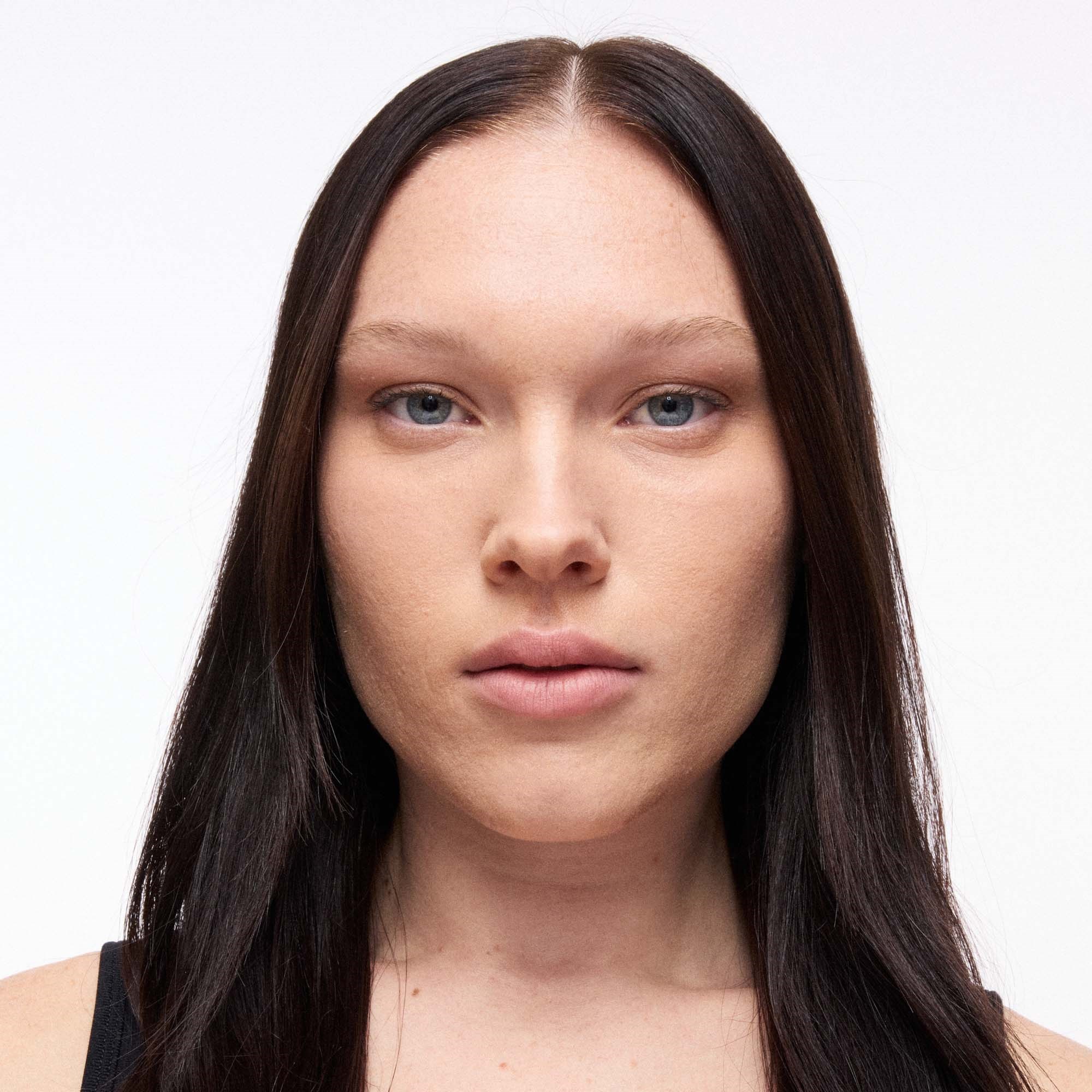 MAC Cosmetics Studio Fix 36HR Smooth Angles Concealer NW25 (obrázok 3)