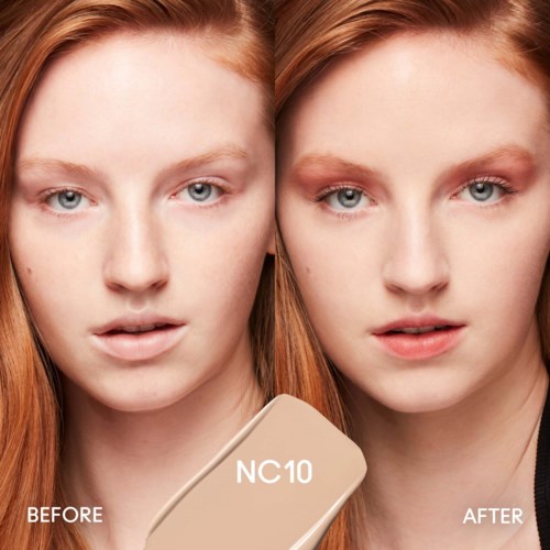 Zwei Frauen mit roten Haaren vor und nach der Anwendung eines Hautpflegeprodukts, namens NC10. Die Haut wird klarer.