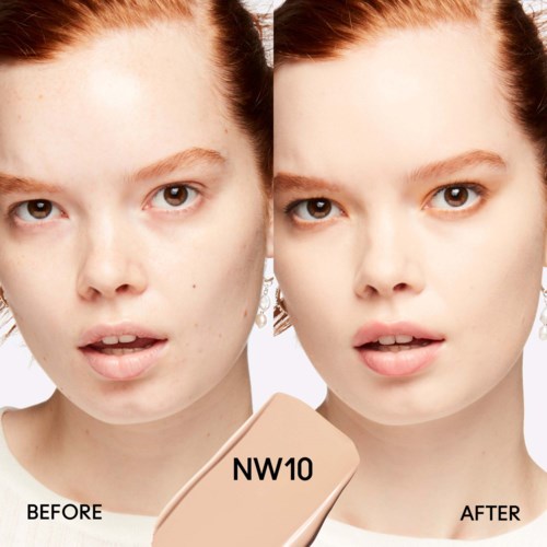 Eine Frau zeigt eine Vorher-Nachher-Bild von Makeup oder Hautpflege, mit klarerer Haut und einem gepflegteren Aussehen.