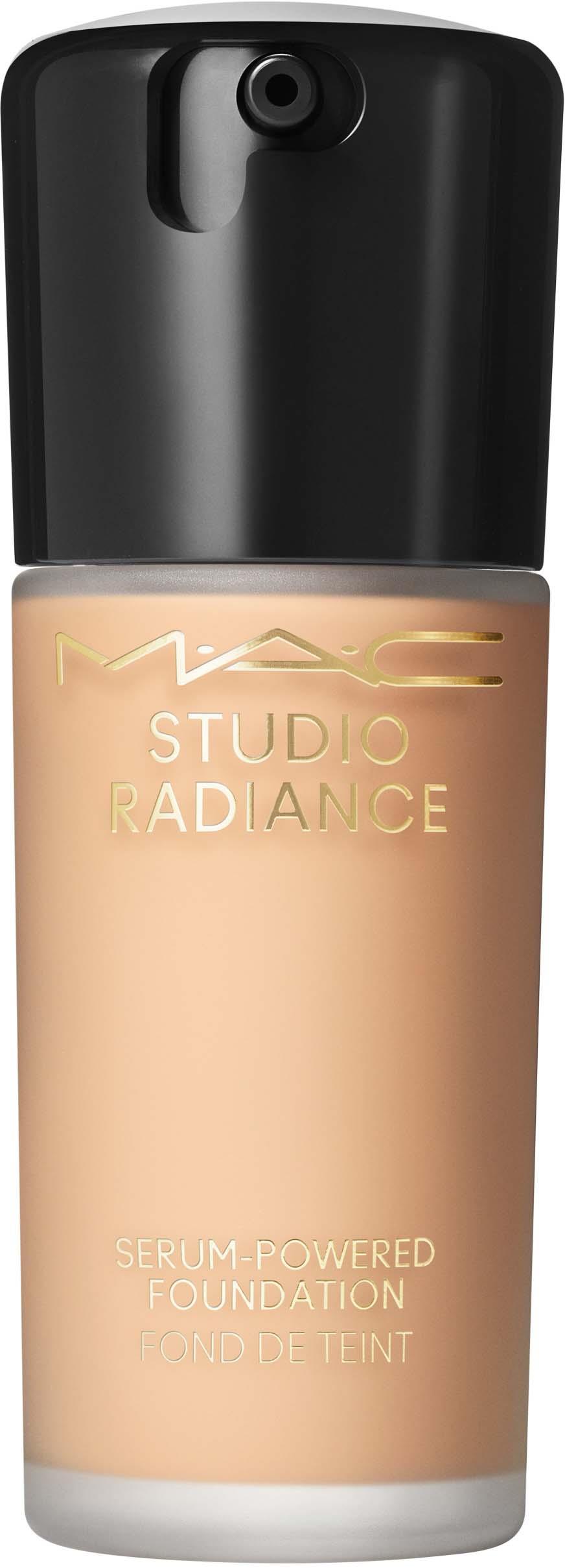 MAC Cosmetics Studio Radiance Serum-Powered Foundation Nw15
