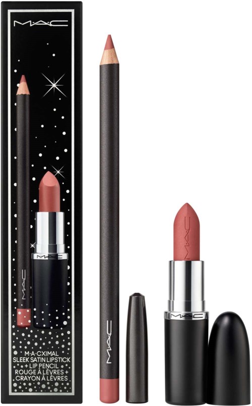 MAC læbeprodukter herunder en elegant læbestift, læbepensel og en rouge i sort og lyserød emballage.