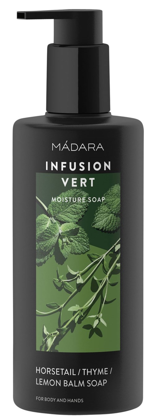 En svart flaska med pump, märkt som Mádara Infusion Green Moisture Soap, med bilder av växter som mynta och timjan.