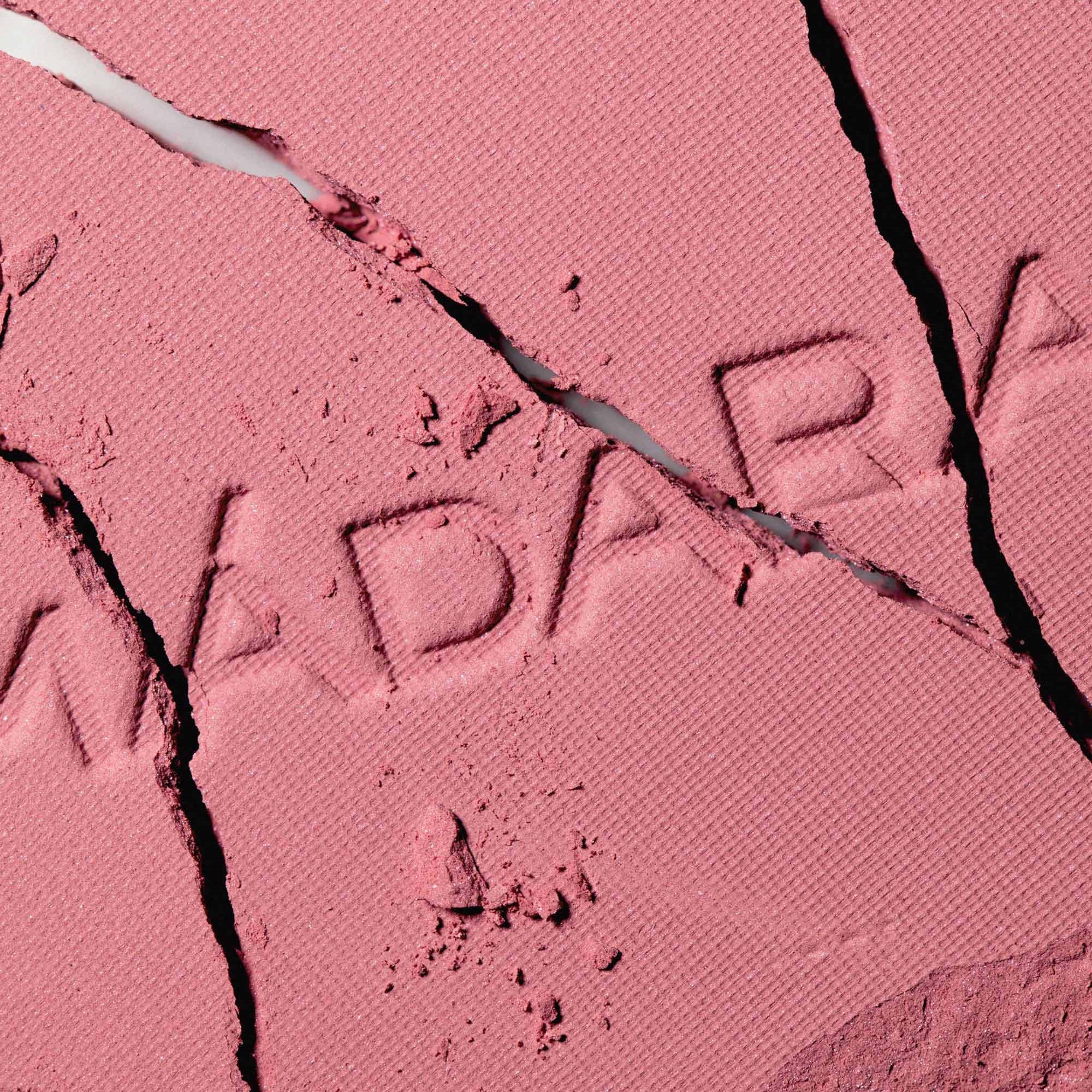 Mádara Magnetic Blush Mineral Cheek Blusher #3 Cold Cheeks (obrázok 3)