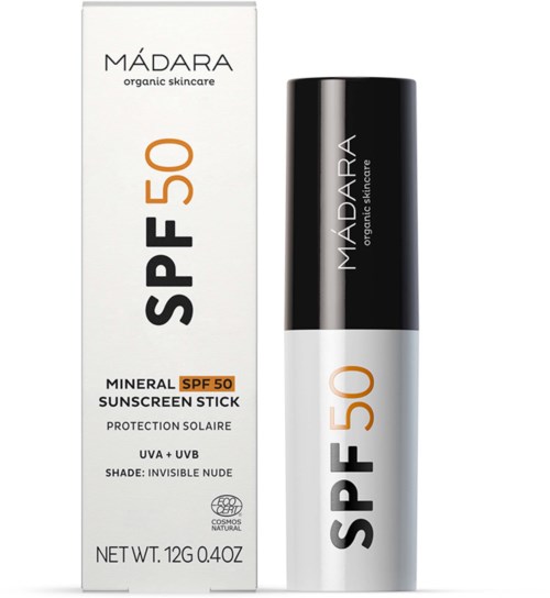 Solskyddssticka med SPF 50, som skyddar huden mot UV-strålar. Den är i ett svart och vitt rör.