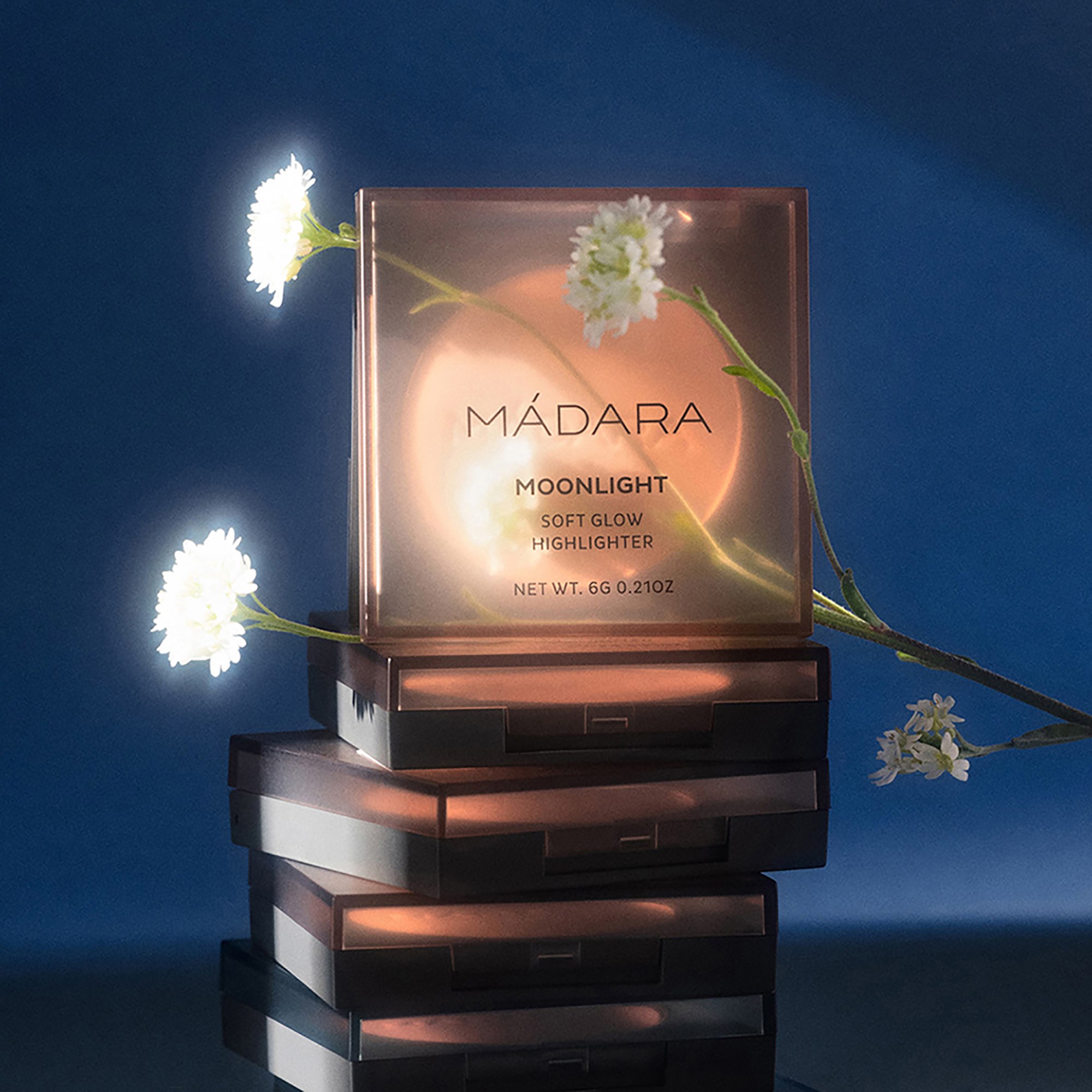 Mádara Moonlight Soft Glow Mineral Highlighter #1 Stardust #1 Stardust (obrázok 9)
