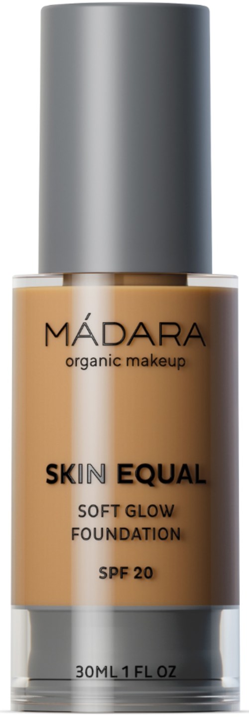Braune Flüssigfoundation-Flasche mit silberner Kappe, beschriftet 'MÁDARA Skin Equal Soft Glow Foundation SPF 20', 30ml.