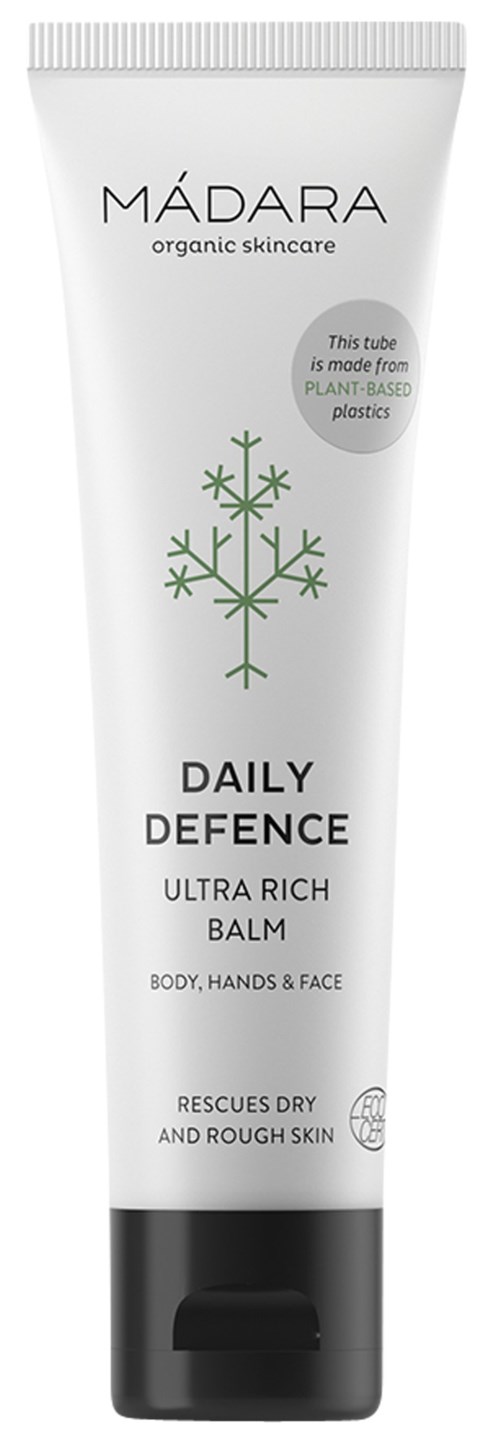 En hvit tube med svart hette inneholder økologisk hudpleiebalm kalt Madara Daily Defence, egnet for kropp, hender og ansikt.