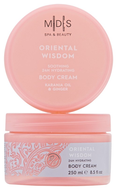 Ljusrosa burk för kroppskräm med vit etikett och produktinformation för Oriental Wisdom body cream.