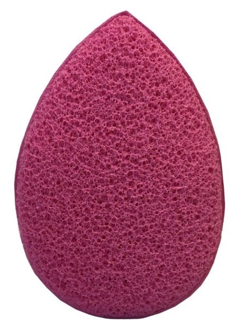 En rosa makeupsvamp med droppform och texturerad yta för att blanda.