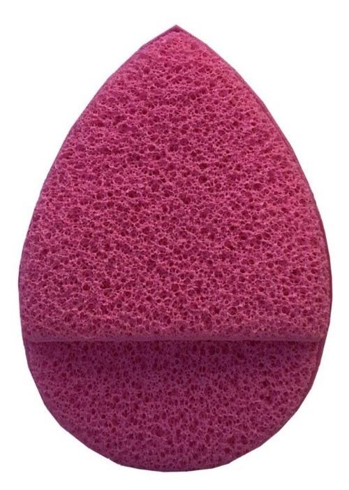 En rosa makeupsplatform med en rund tårform och texturerad yta.