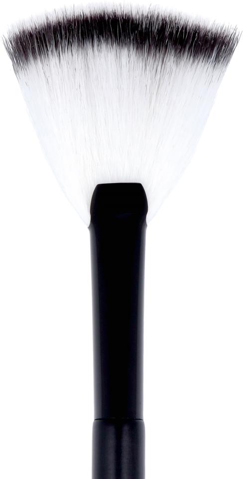 Make Up Store Brush Fan #812