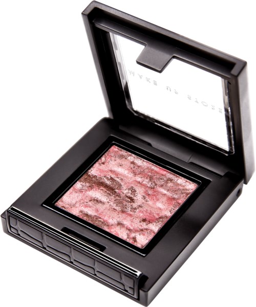 En sminke-kompakt med rosa og brunt blush inni, og et speil på lokket, åpent og klart for bruk.