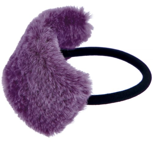Ett fluffigt lila öronmuffe med svart huvudband.