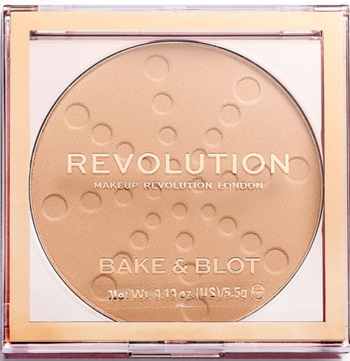 Ett kompakt makeupprodukt kallat Bake & Blot från Revolution, med beige puder och stämplade prickar inuti.