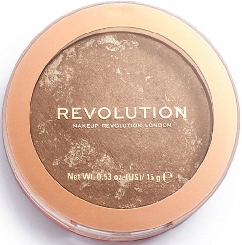 En makeup-produkt från Makeup Revolution London, med en rund behållare och brunt puder inuti.