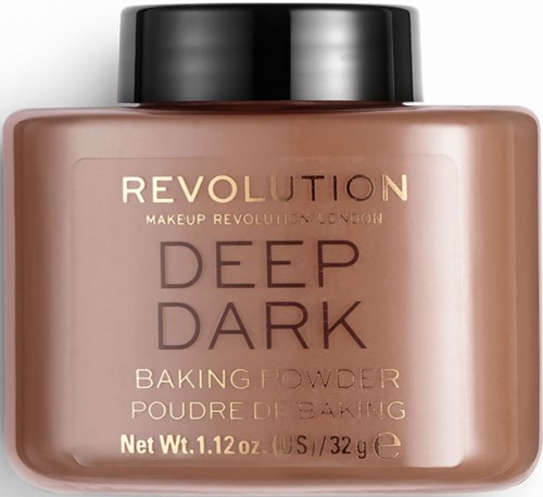 En behållare av Revolution Deep Dark Baking Powder, med svart lock och brunt förpackning.