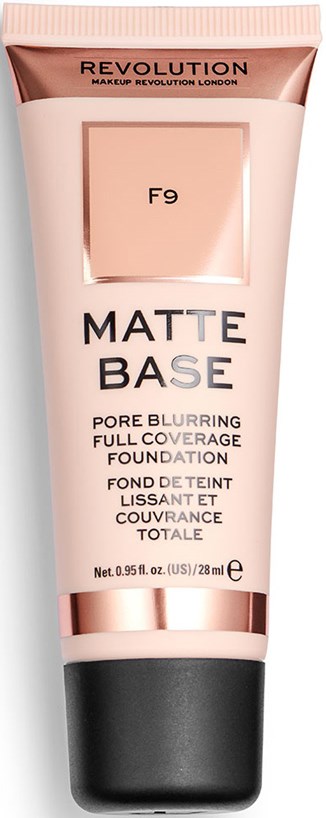 Tub med matt foundation märkt 'Revolution', 'F9', 'Pore Blurring'. Rosa och svart design, 28 ml, full täckning.