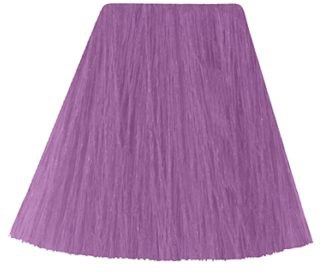 Violetti hiusharja leveällä, leveällä ja pehmeillä harjaksilla.