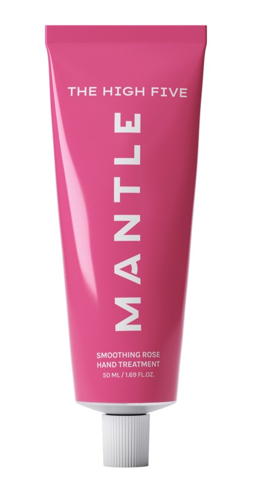 Pinkki putki, jossa on valkoinen teksti. Siinä lukee "MAN TLE," "The High Five," ja "Smoothing Rose Hand Treatment."