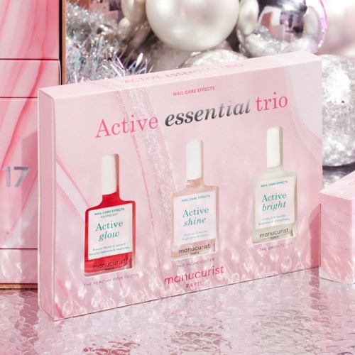 Eine rosa Verpackung zeigt drei Nagelpflegeprodukte namens Active glow, Active shine und Active bright.
