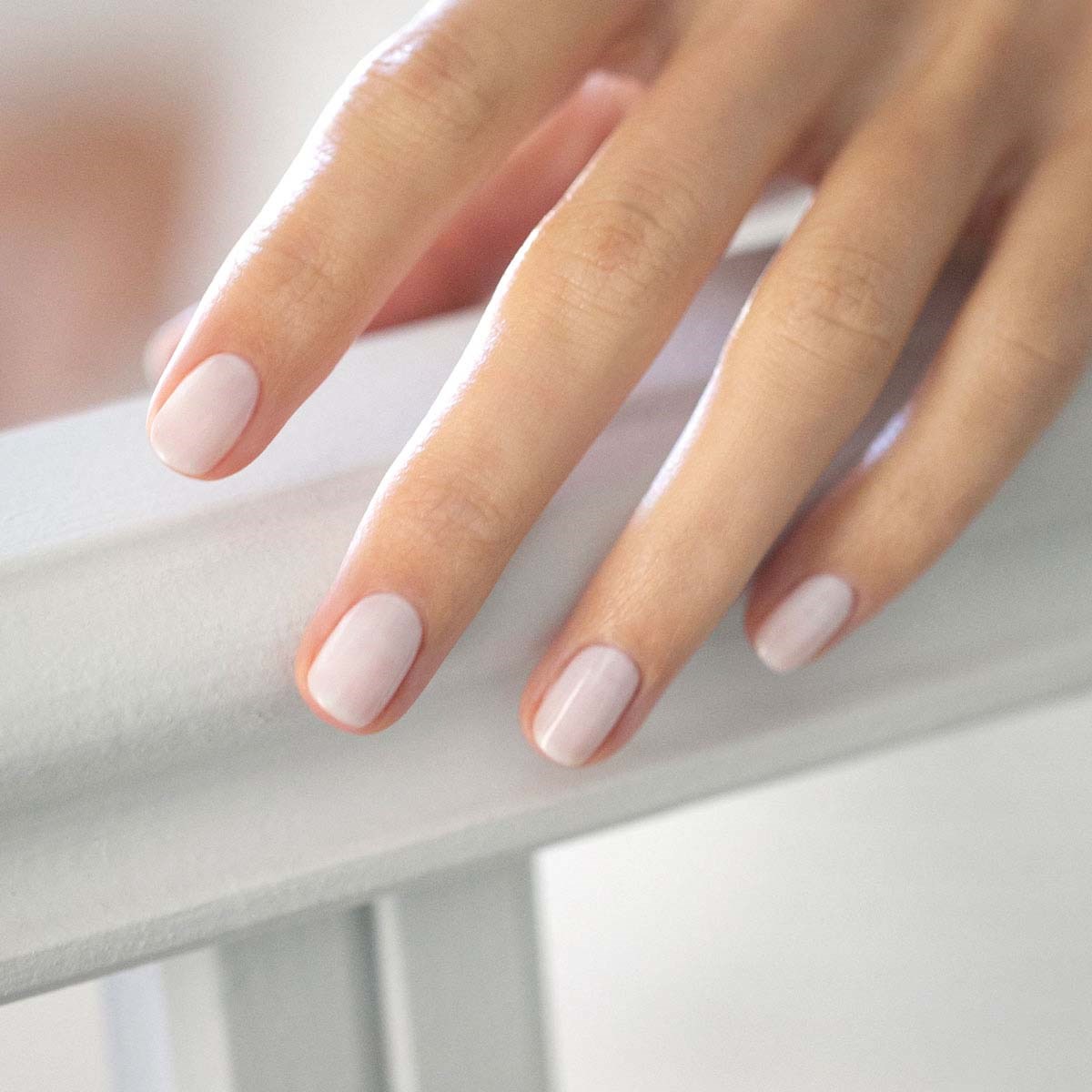 Manucurist Green Green Nail Polish 15ml - lakier do paznokci Milky Whi (obrázok 10)