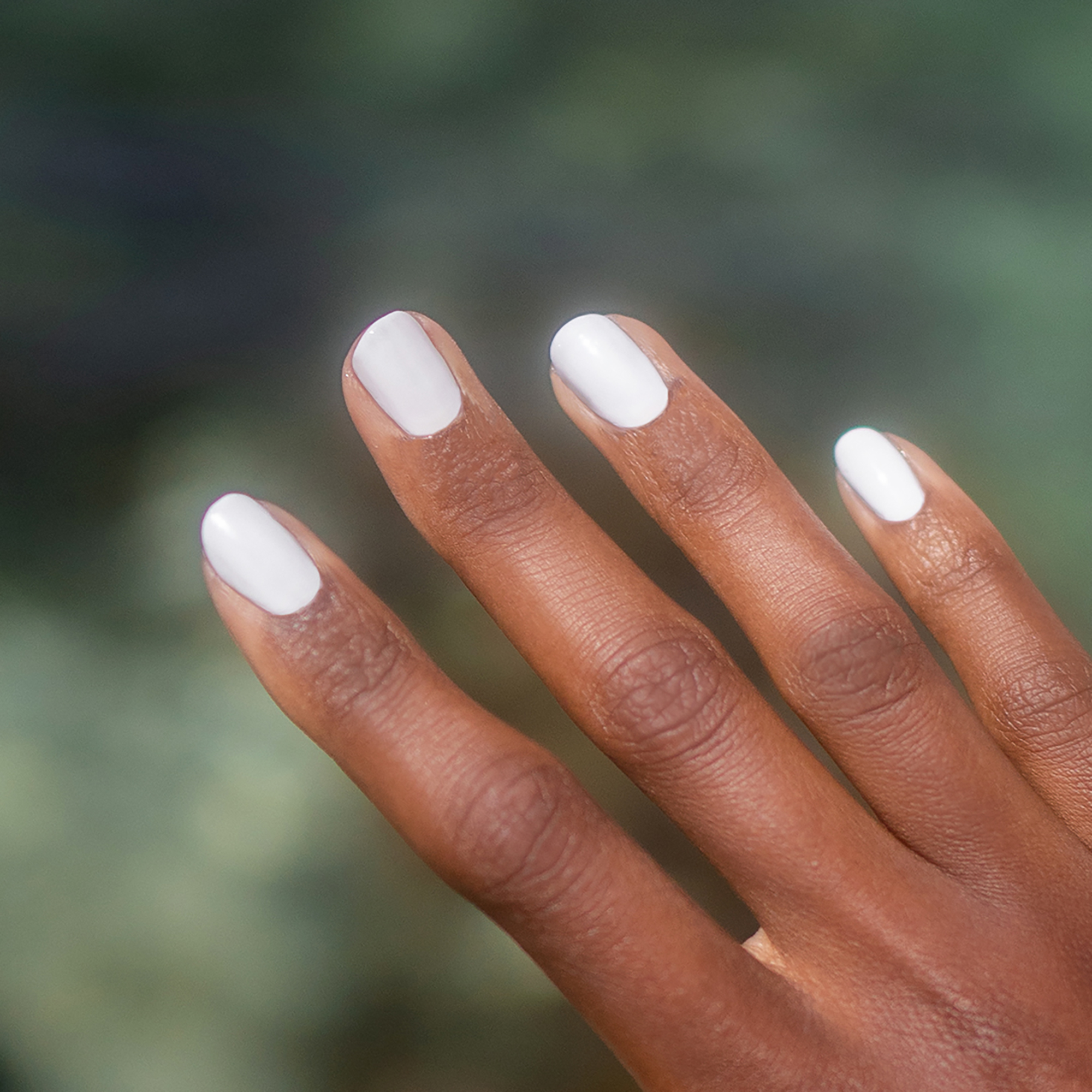 MILKY WHITE nail polish: Manucurist