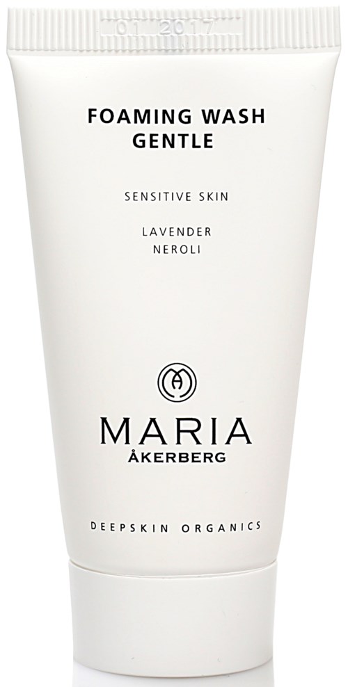 Hvid tube mærket Maria Åkerberg Foaming Wash Gentle med lavendel og neroli, til følsom hud.