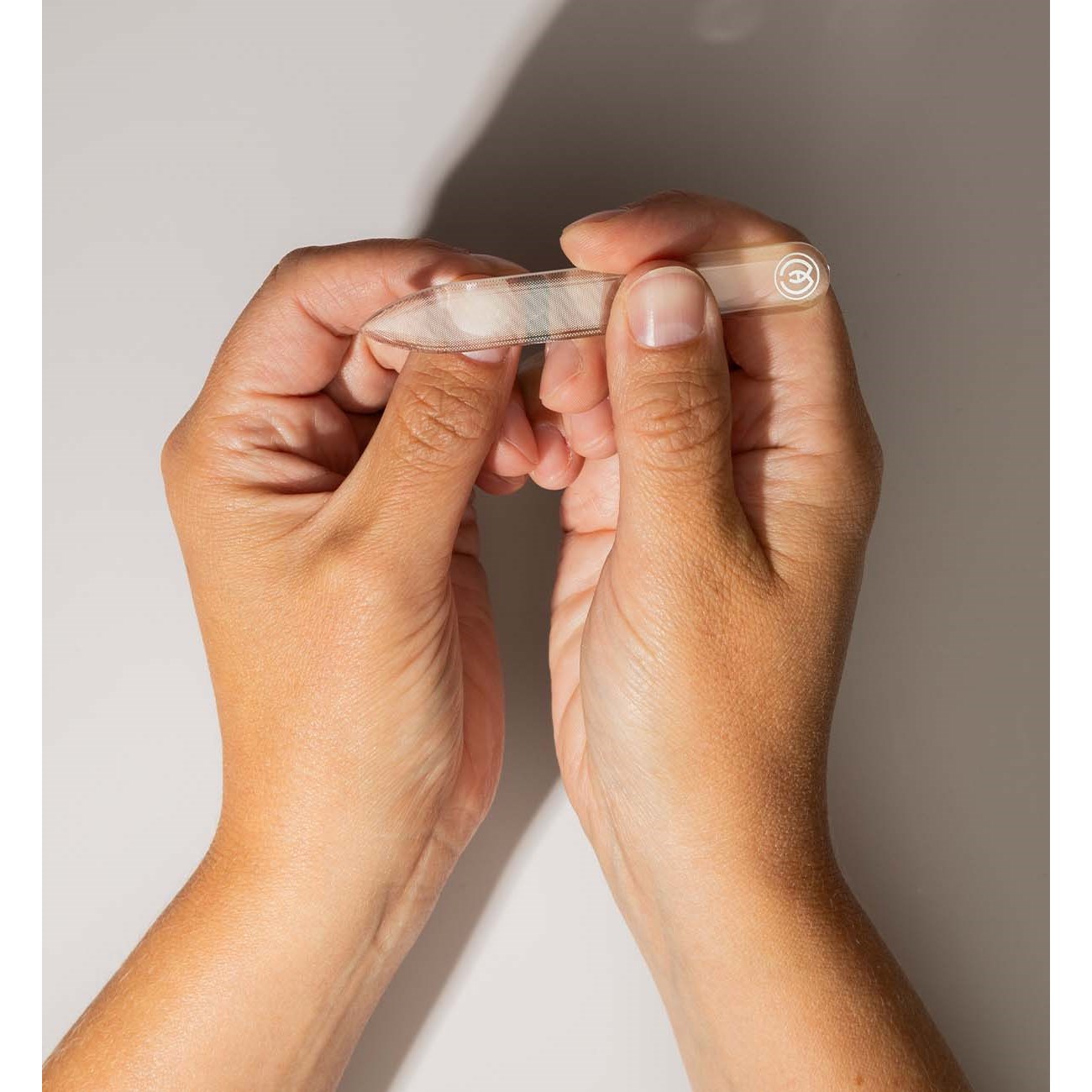 Alternativ bild 1 för Maria Åkerberg Healthy Nail Heroes Nail Buffer Glass Myrrh Nail & Cuticle Oil