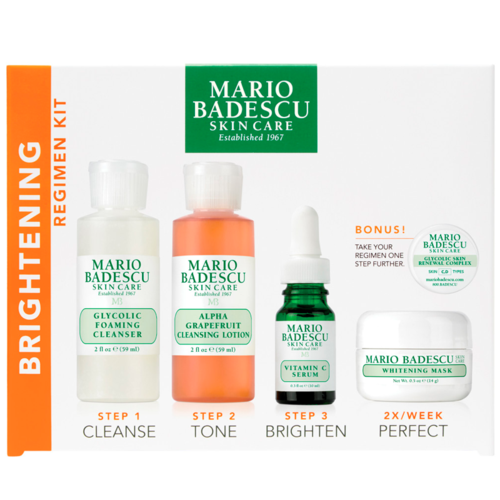 Ett hudvårdsset med fyra produkter: rengöring, toning, ljusnande serum och blekande mask, i vit och grön förpackning.