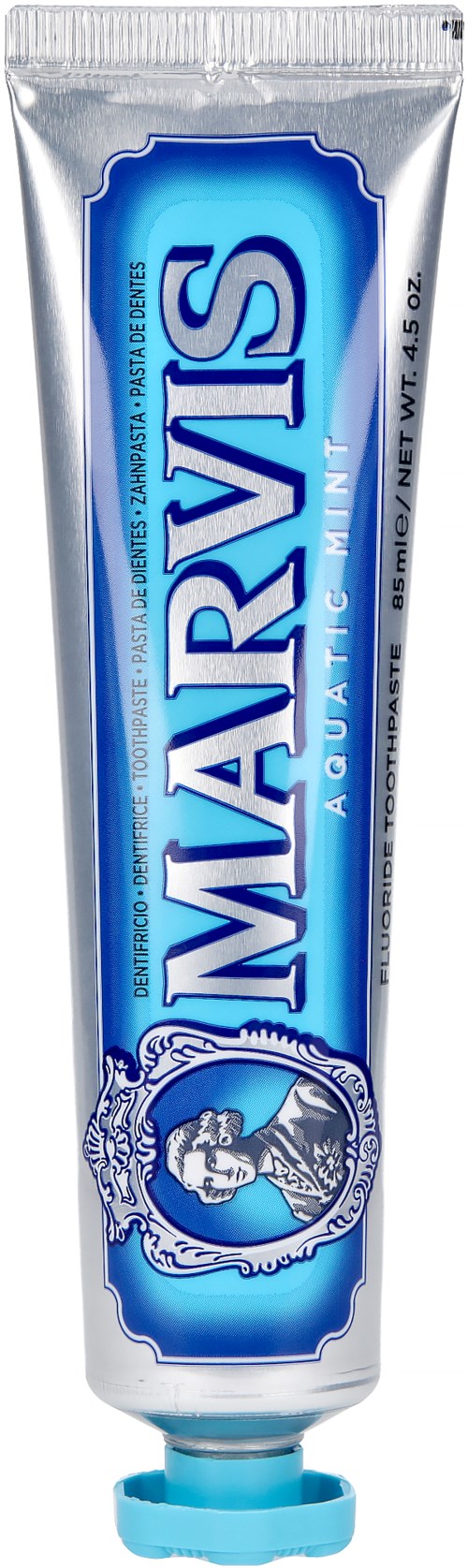 En tandkrämstub med blå och vit förpackning, märkt 'MARVIS AQUA TUNDRA'.