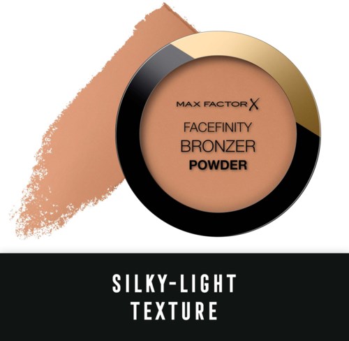 Ett runt kosmetikbehållare märkt 'Max Factor Facefinity Bronzer Powder' med en ljusbrun schablon bakom, visar en silkeslen lätt textur.