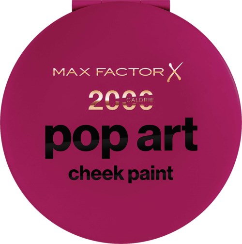 En rund magentafarget kosmetikkopp med en etikett som viser produktdetaljer inkludert Max Factor, pop art, kinnmaling og 200 kalorier.