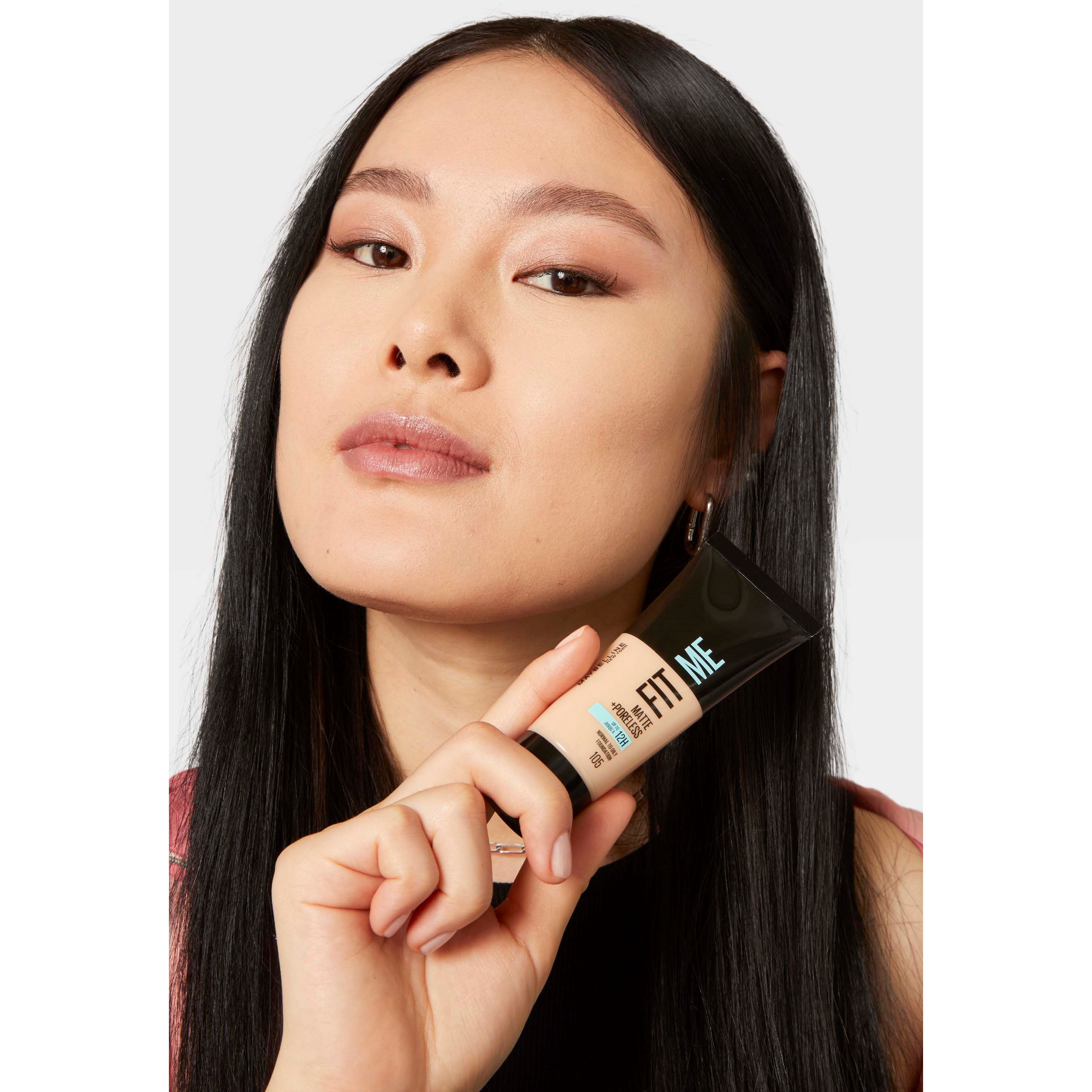 Maybelline New York Fit Me Matte + Poreless Foundation 105 Natural Ivo (obrázok 4)