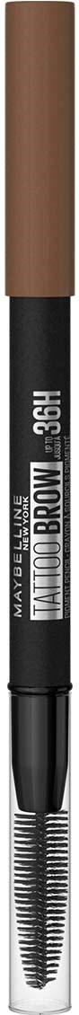 Brunowy ołówek z czarnym korpusem i szarym wzorem brwi, oznakowany Maybelline Tattoo Brow, prezentuje wodoodporne brwi.
