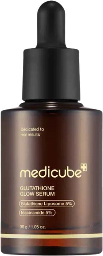 Medicube Glutathione Glow Serum-flaske med pipette, brun etikett og gulldetaljer, 30 g eller 1,05 oz.