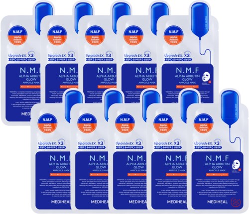 Useita sinisiä pulloja N.M.F. Alpha Arbutin Glow Ampoule Mask on esillä. Ne muistuttavat pieniä pulloja, joissa on maskeja sisällä.