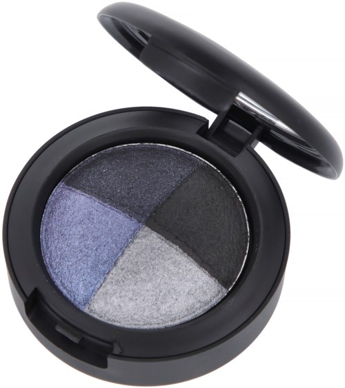 En rund makeup-kompakt med fire skygge-sektioner, herunder lilla, grå, sort og blå, med et åbent låg.