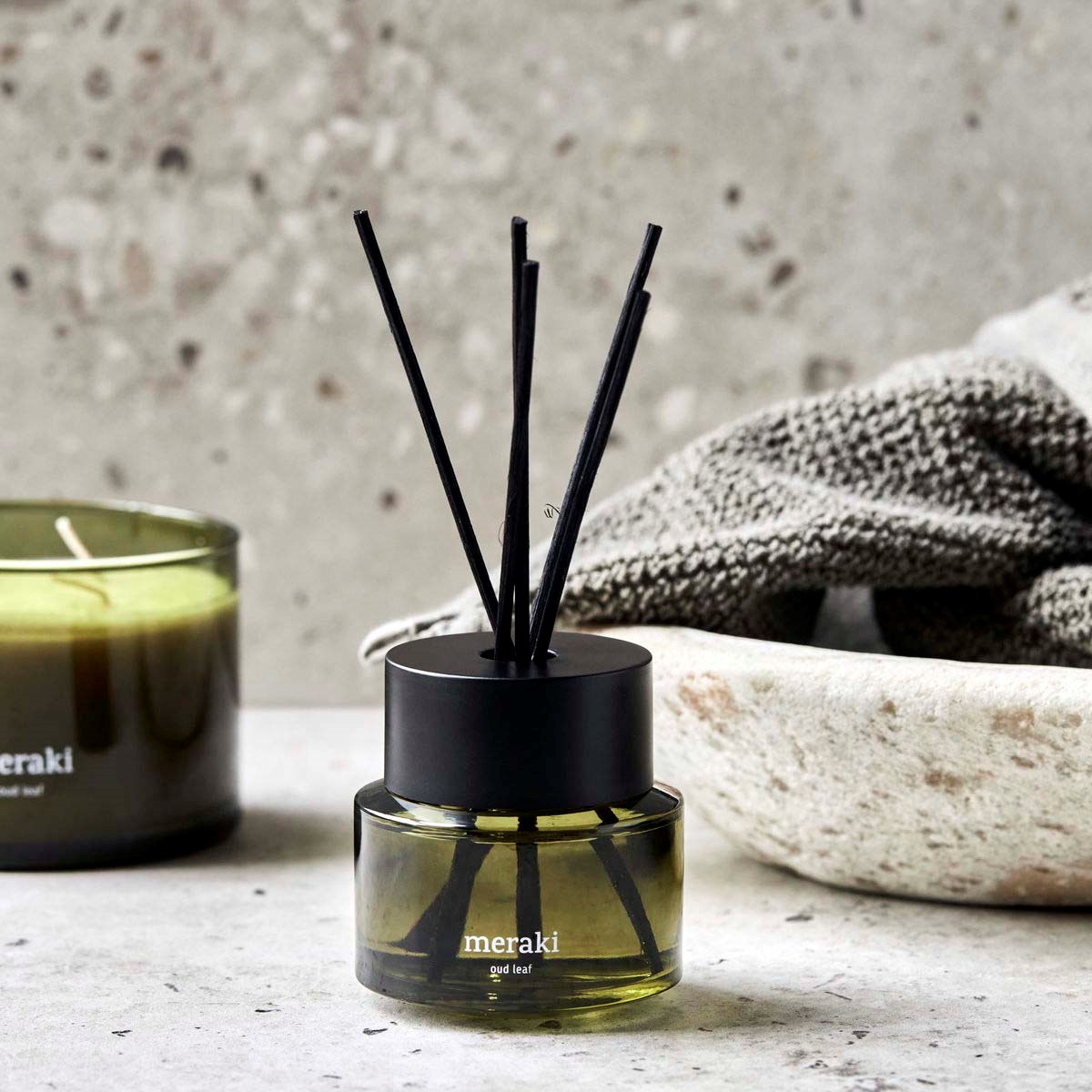 Alternativ bild 1 för Meraki Oud Leaf  Diffuser