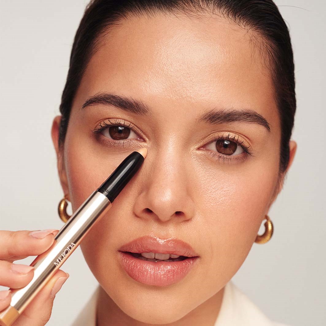 Meroda Cosmetics Eye Shimmer Stick Gold (obrázok 6)