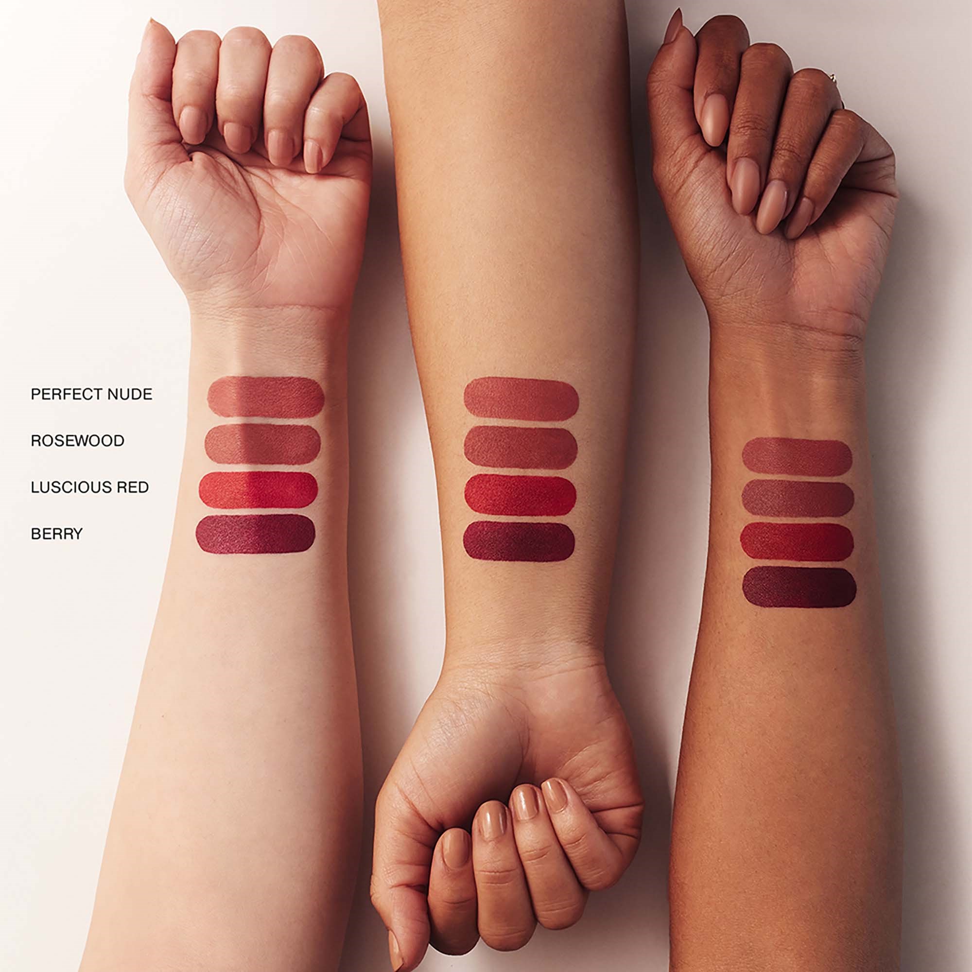 Meroda Cosmetics Signature Lip Pencil Luscious Red (obrázok 3)