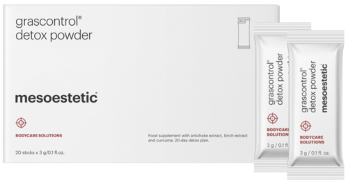 En låda och två små påsar med detoxpulver som heter Mesoesthetic, med naturliga ingredienser och en 20-dagars detoxplan.