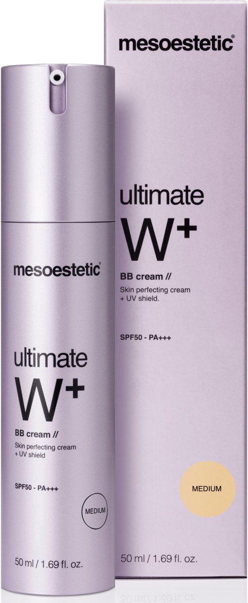Een roze en witte doos met een zilveren fles toont Mesoestetic Ultimate W+ BB-cream, SPF 50, PA++++, medium tint.
