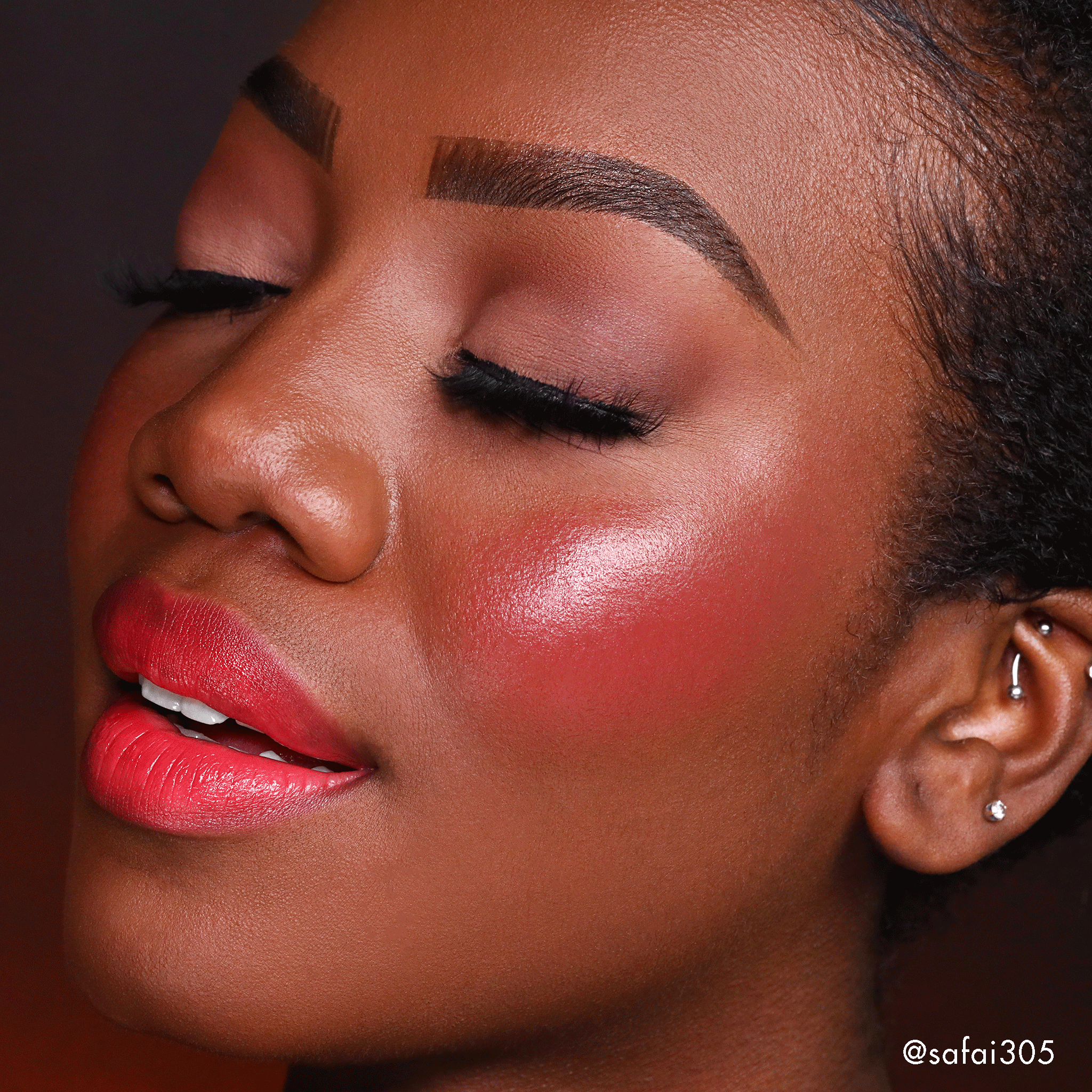 Milani Cheek Kiss Cream Blush Blushing Berry (obrázok 6)