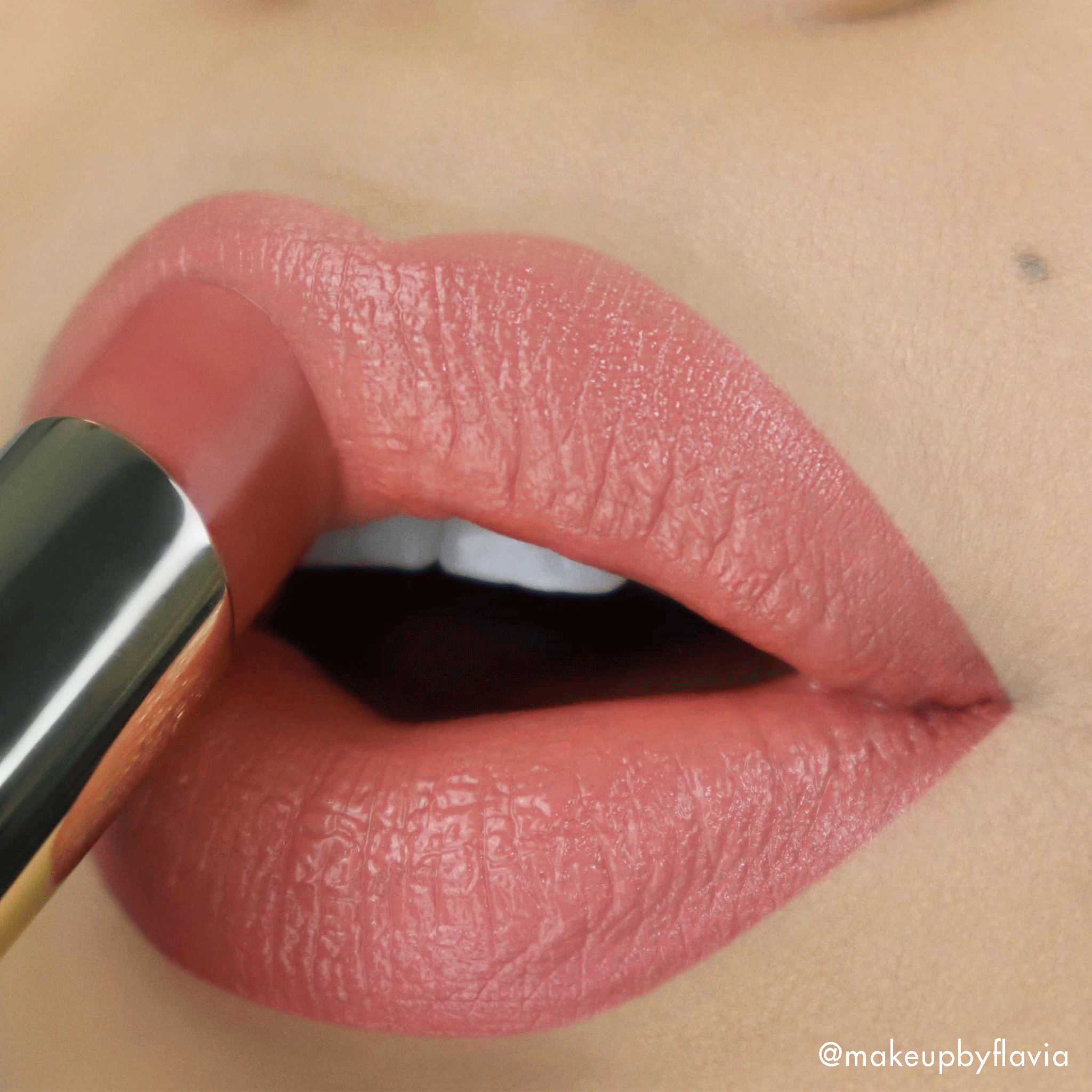 Milani Color Fetish Lipstick 110 Lustful (obrázok 5)
