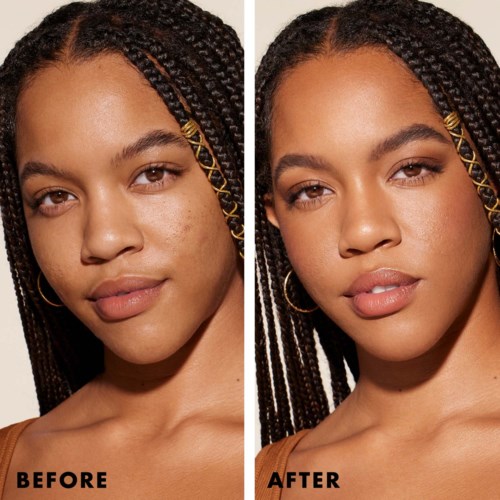En kvinna med flätat hår visar en närbild av sitt ansikte före och efter makeup, med slät hud och förbättrade drag.